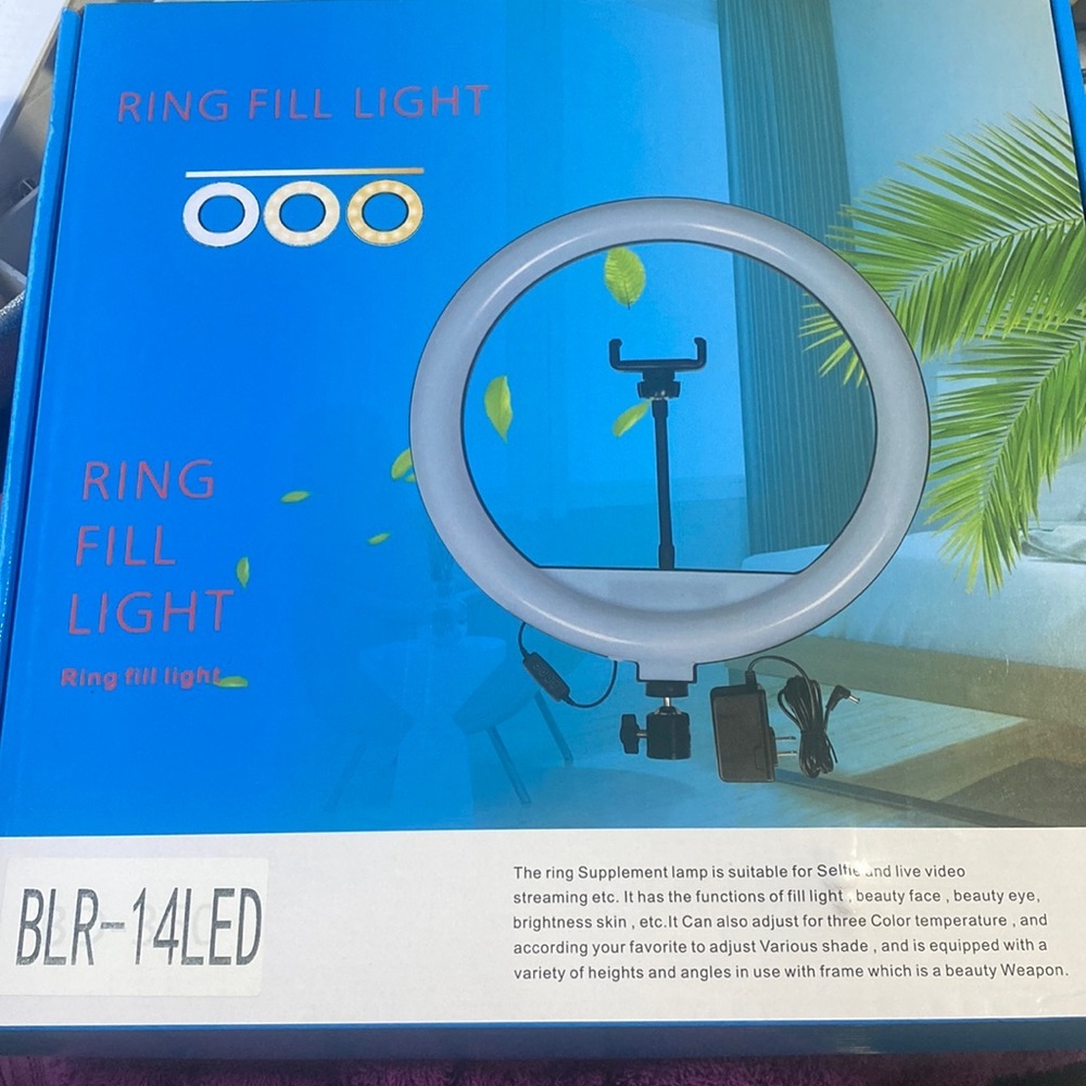 Ring light with stand